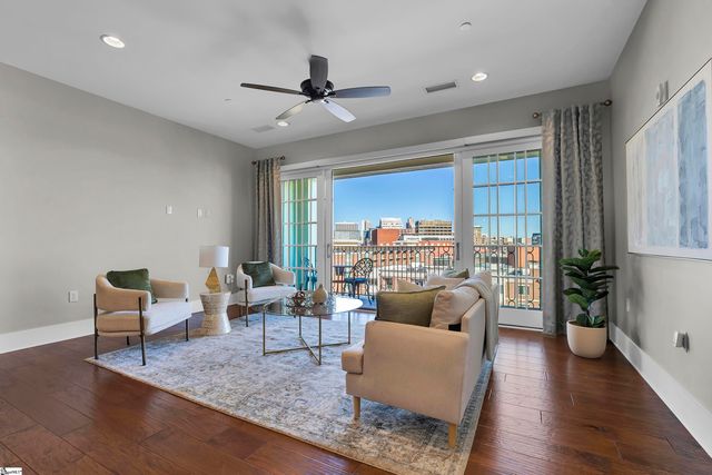 121 Rhett Street Unit 503, Greenville, SC 29601