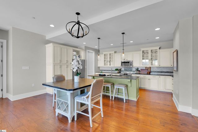 121 Rhett Street Unit 503, Greenville, SC 29601