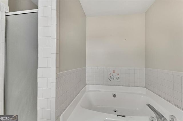 6280 Old Shadburn Ferry Road, Buford, GA 30518