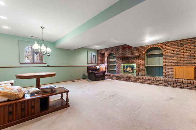 12480 Acorn Court, St. John, IN 46373