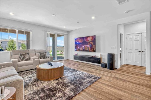 312 South Parawan Street, Henderson, NV 89015