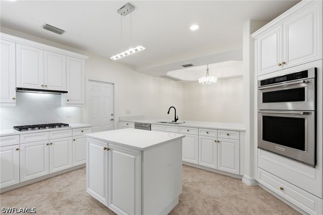 2886 Castillo CT 101, Naples, FL 34109