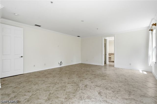 2886 Castillo CT 101, Naples, FL 34109