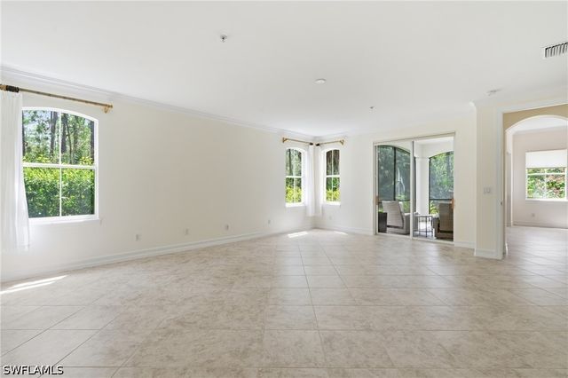 2886 Castillo CT 101, Naples, FL 34109
