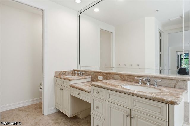 2886 Castillo CT 101, Naples, FL 34109