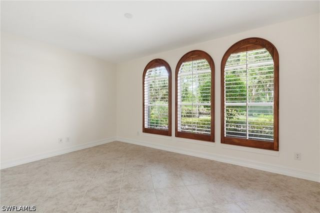 2886 Castillo CT 101, Naples, FL 34109