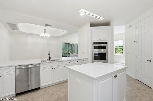 2886 Castillo CT 101, Naples, FL 34109