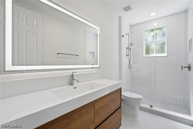 2886 Castillo CT 101, Naples, FL 34109