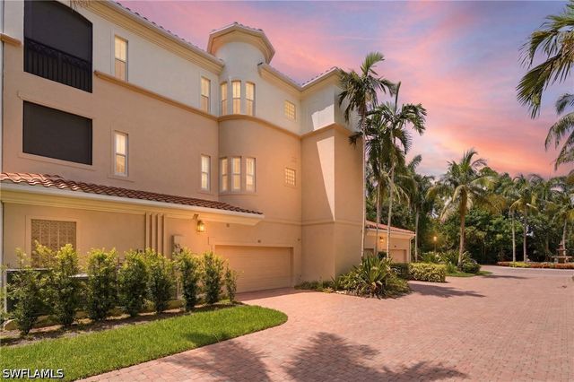 2886 Castillo CT 101, Naples, FL 34109