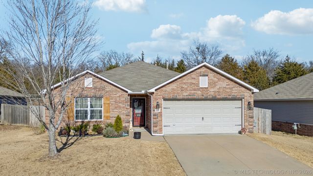 1315 Panther Lane, Sapulpa, OK 74066