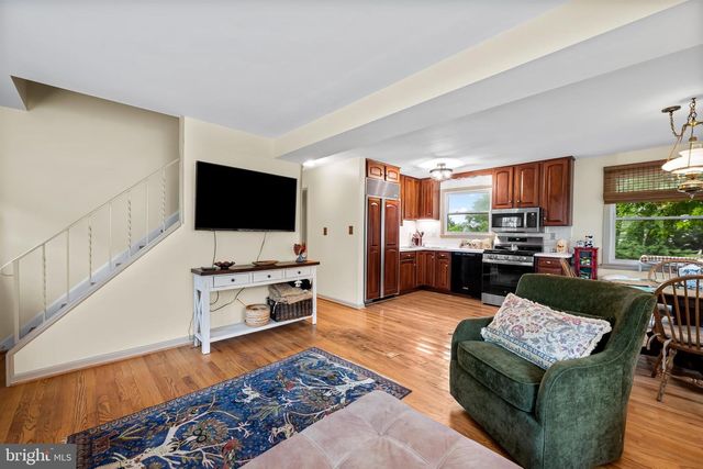 229 DAWSON DR, Cockeysville, MD 21030