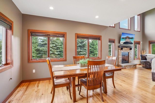 1200 Stone Edge Court, Waunakee, WI 53597