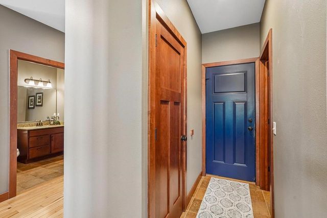 1200 Stone Edge Court, Waunakee, WI 53597