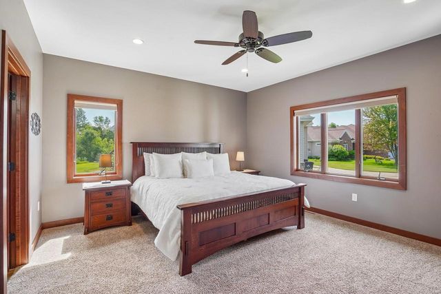 1200 Stone Edge Court, Waunakee, WI 53597
