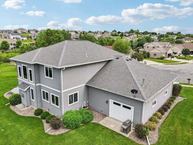 1200 Stone Edge Court, Waunakee, WI 53597