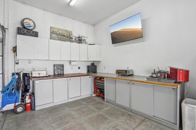 1200 Stone Edge Court, Waunakee, WI 53597