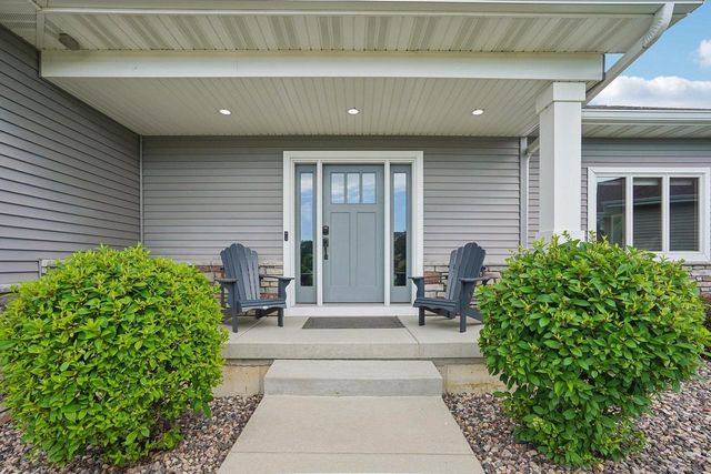 1200 Stone Edge Court, Waunakee, WI 53597