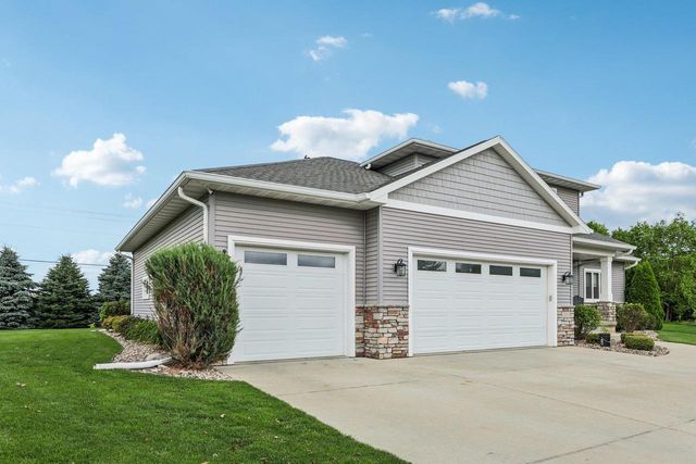 1200 Stone Edge Court, Waunakee, WI 53597