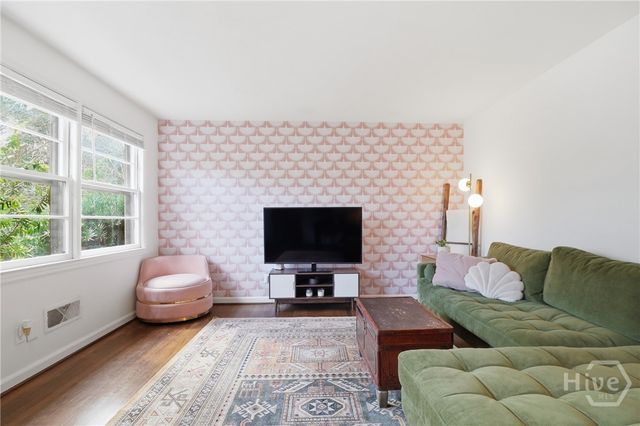 2232 Daffin Drive, Savannah, GA 31404