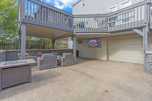 979 7th St, Beaver, PA 15009