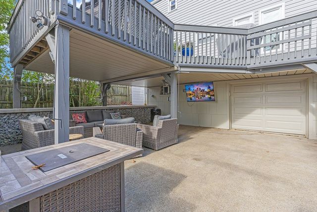 979 7th St, Beaver, PA 15009