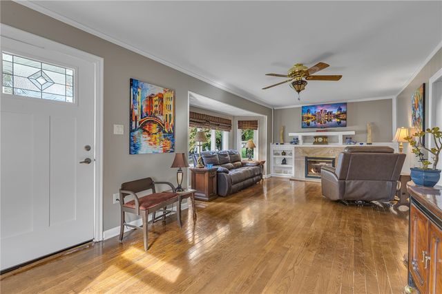 979 7th St, Beaver, PA 15009