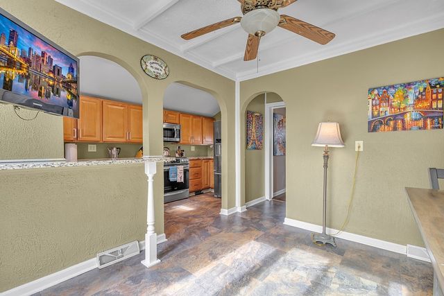 979 7th St, Beaver, PA 15009