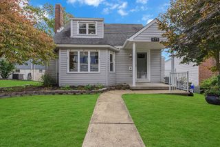 979 7th St, Beaver, PA 15009