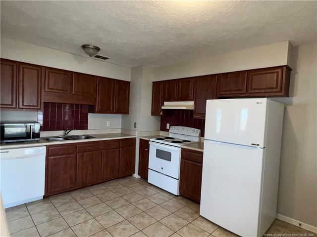 6770 Winchester Street, Fayetteville, NC 28314