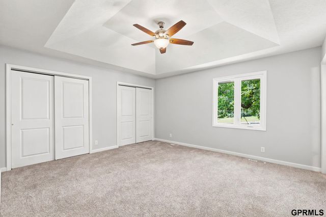 10754 Suffolk Circle, Omaha, NE 68127