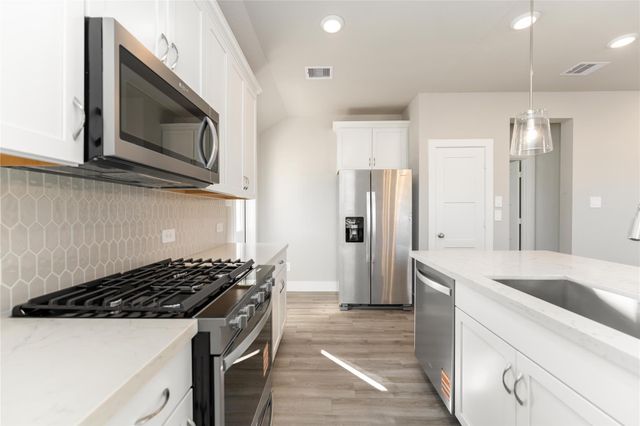 239 Bay Laurel Court, Alvin, TX 77511