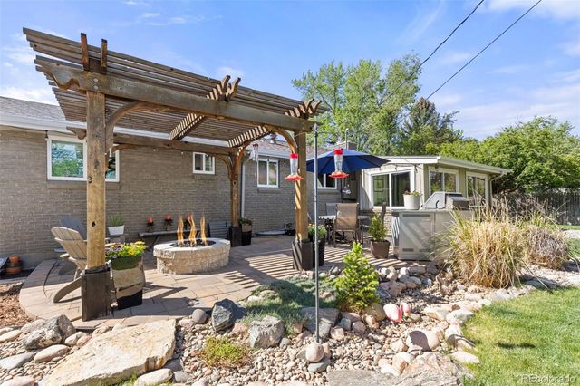2897 Robb Circle, Lakewood, CO 80215