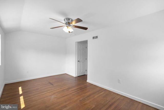 6212 CARTERS LN, Riverdale, MD 20737