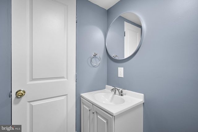 6212 CARTERS LN, Riverdale, MD 20737