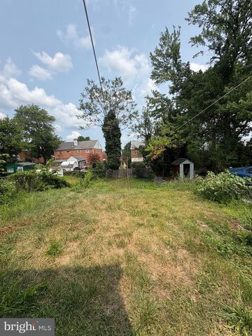 6212 CARTERS LN, Riverdale, MD 20737
