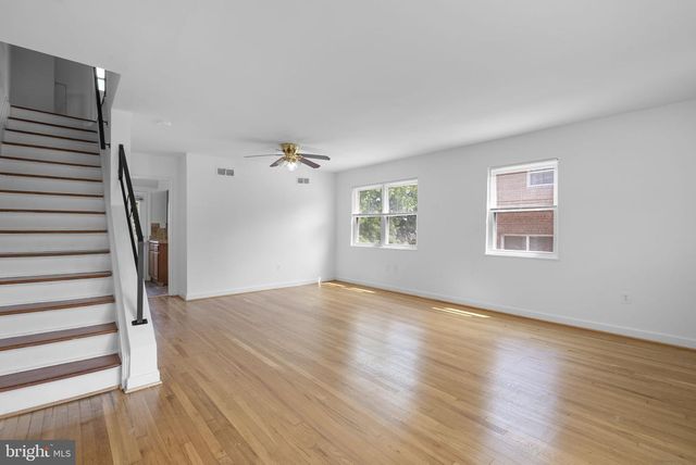 6212 CARTERS LN, Riverdale, MD 20737