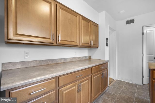 6212 CARTERS LN, Riverdale, MD 20737