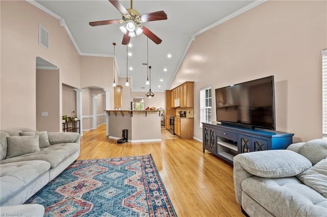 4128 Shadetree Drive, Winston-salem, NC 27107