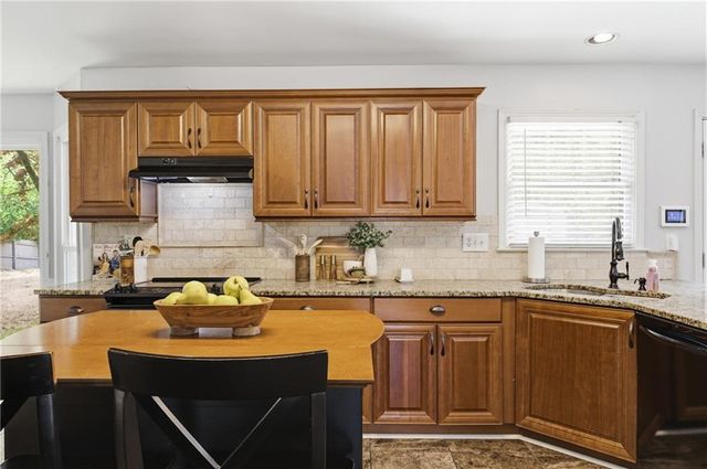 752 Hunters Trace, Dallas, GA 30157