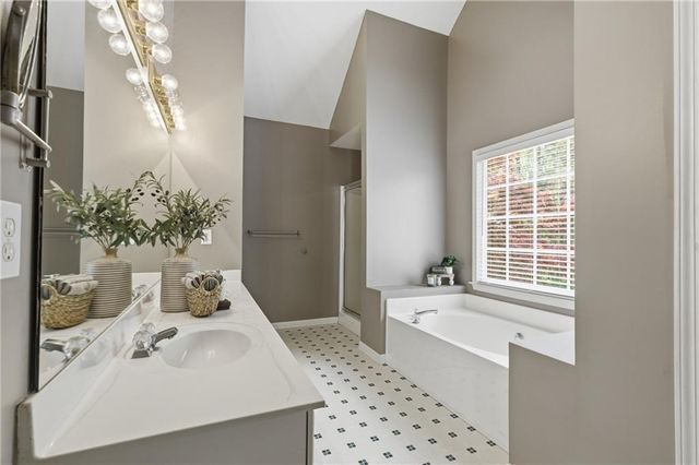 752 Hunters Trace, Dallas, GA 30157