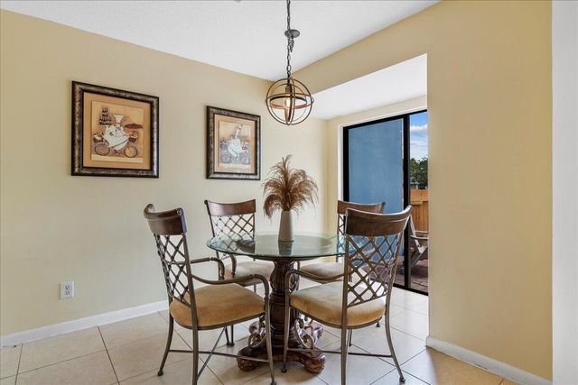 12710 Peconic Court, Wellington, FL 33414