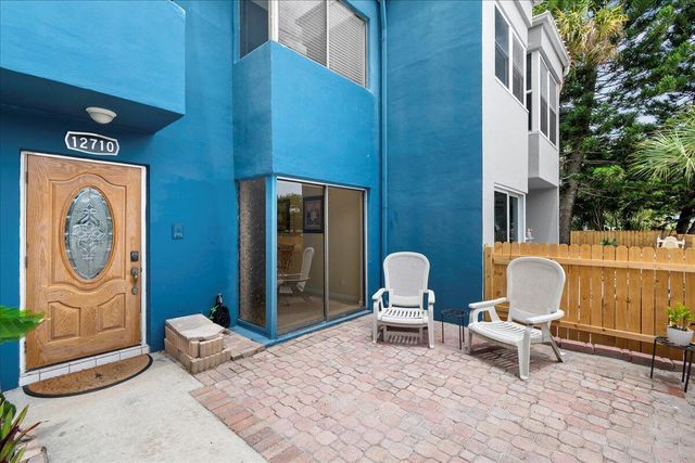 12710 Peconic Court, Wellington, FL 33414