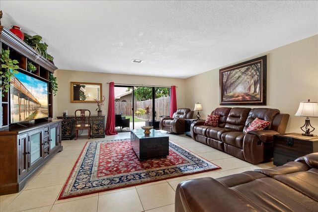 12710 Peconic Court, Wellington, FL 33414
