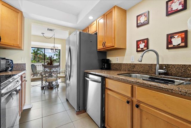 12710 Peconic Court, Wellington, FL 33414