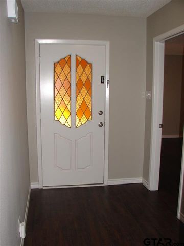 419 Top Hill Dr., Tyler, TX 75703