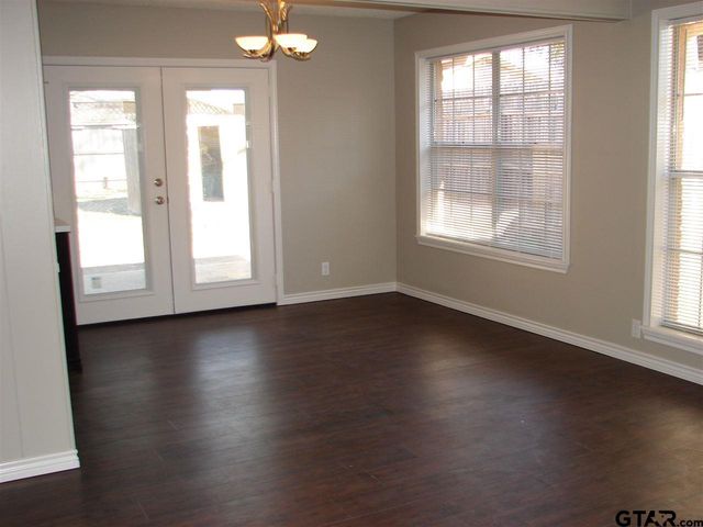 419 Top Hill Dr., Tyler, TX 75703