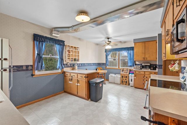 5721 N 58th STREET, Milwaukee, WI 53218