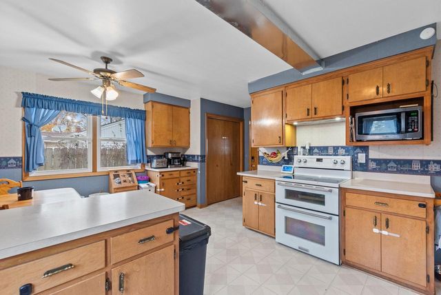 5721 N 58th STREET, Milwaukee, WI 53218