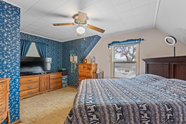 5721 N 58th STREET, Milwaukee, WI 53218