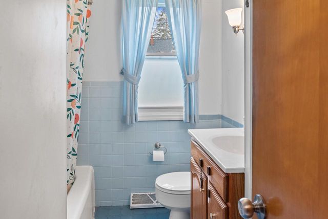 5721 N 58th STREET, Milwaukee, WI 53218